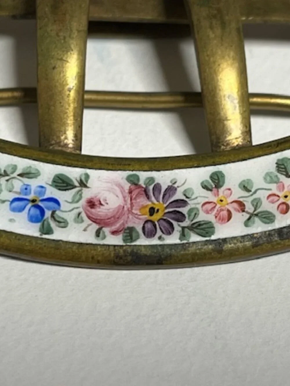 VTG Oval Enamel Floral & Brass Belt Scarf Belt Buckle Hand-Painted 3.5